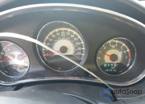 2013 Chrysler 200 Lx z USA, uszkodzony, nr VIN 1C3CCBAB2DN646993